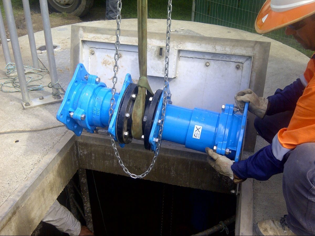 Hawle vario telescopic fitting installation